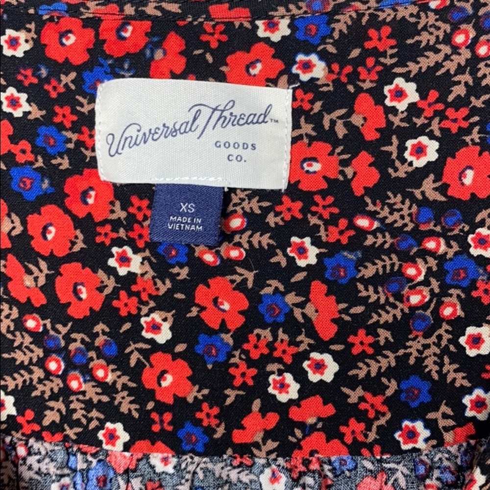 5/$25 Universal Thread Floral Wrap Blouse - Red and Blue - Picture 5 of 5